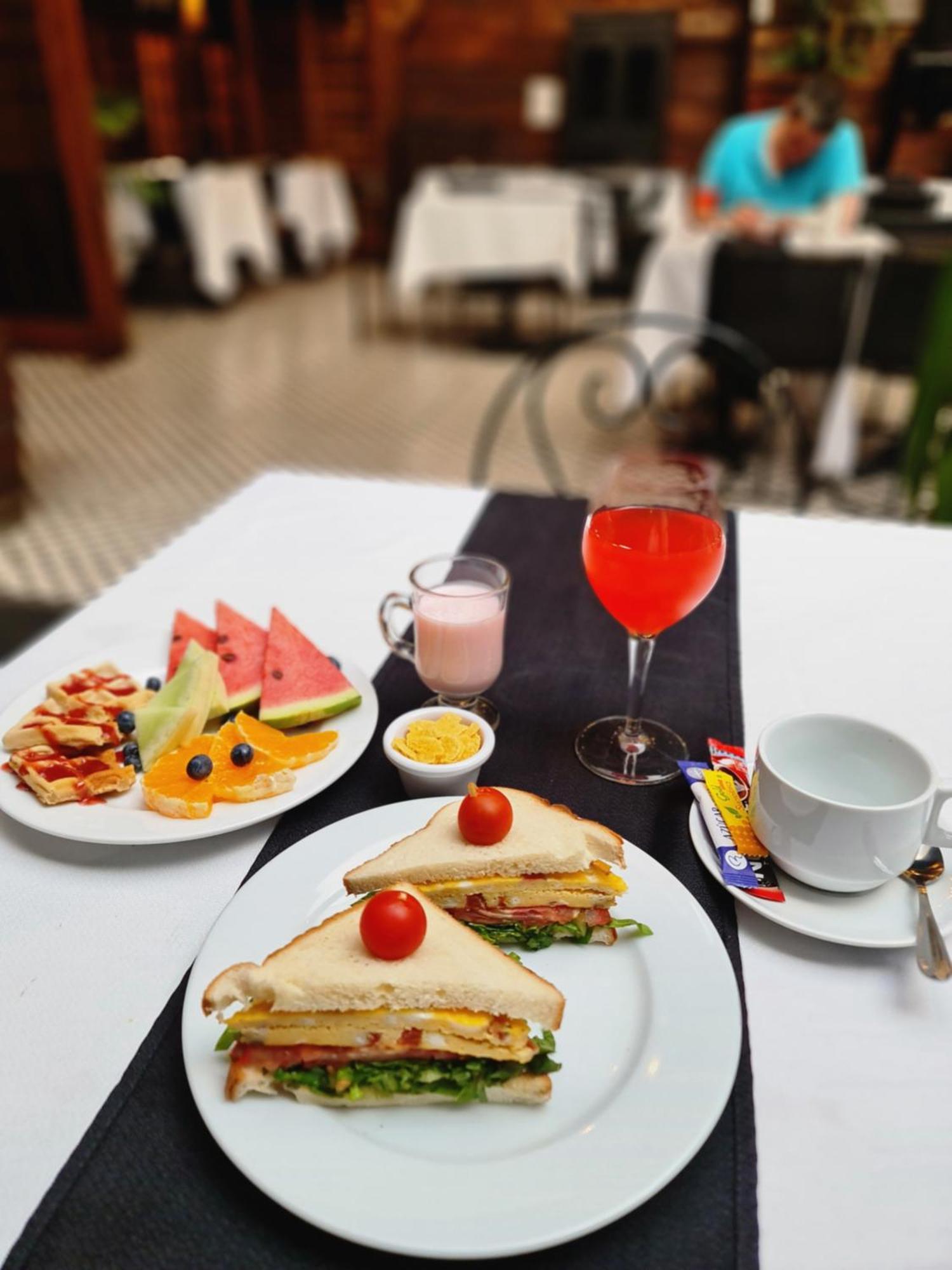 Tremo Santa Maria 281 Hotel Santiago Ngoại thất bức ảnh